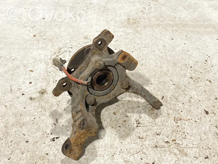 Opel Zafira A Front wheel hub spindle knuckle 