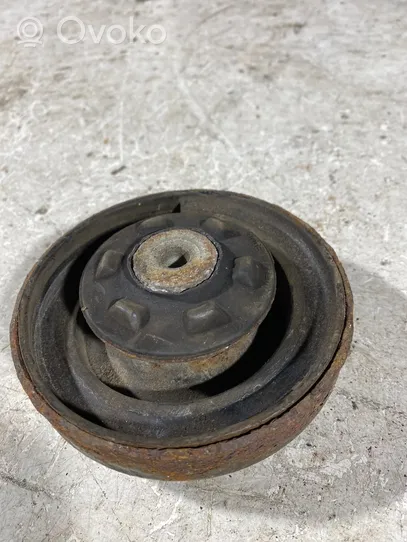 BMW 7 E38 Rear coil spring rubber mount 