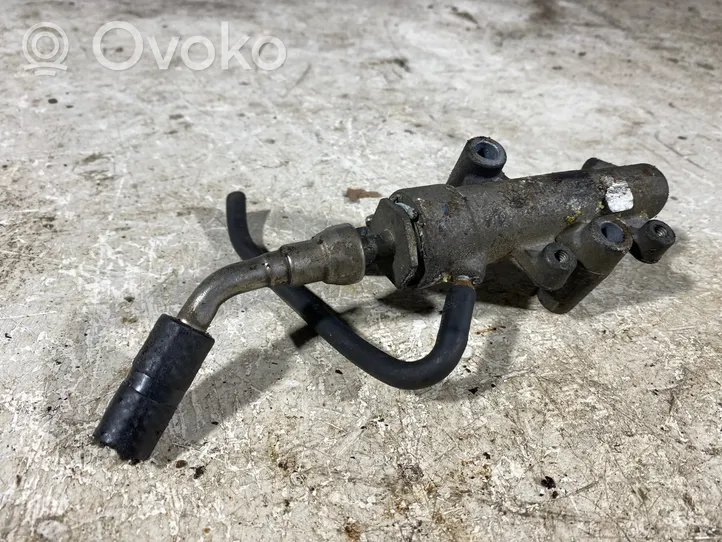 Saab 9-3 Ver2 Główny cylinder sprzęgła 88200a501