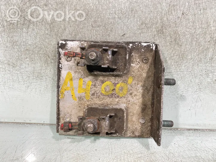 Audi A4 S4 B5 8D Coolant fan relay 8d0959493