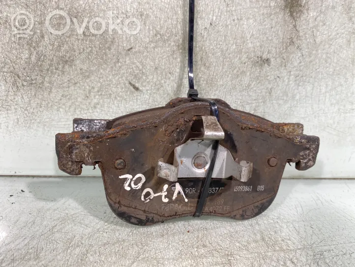 Volvo V70 Brake pads (front) 