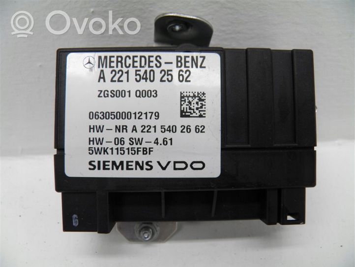 Mercedes-Benz S W221 Unité de commande / module de pompe à carburant A2215402562