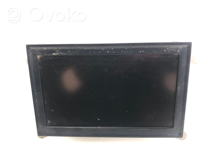 Mitsubishi Grandis Unité principale radio / CD / DVD / GPS 8750A111