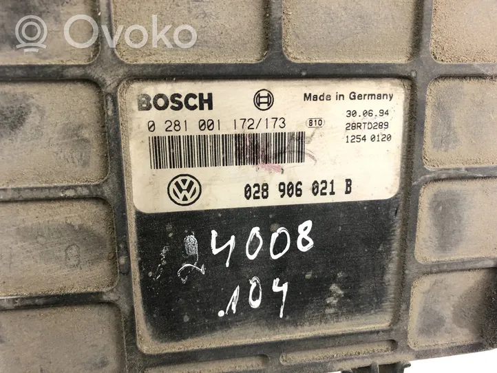 Volkswagen PASSAT B4 Generaattori/laturi 028903025s