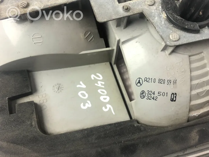 Mercedes-Benz E W210 Takaluukun takavalot a2108205964