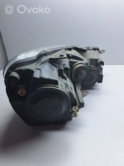 Volkswagen Golf VI Lampa przednia 155665