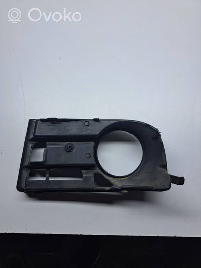 Volkswagen Golf V Mascherina inferiore del paraurti anteriore 1K0853666C