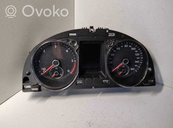 Volkswagen PASSAT B7 Speedometer (instrument cluster) 3AA920970J