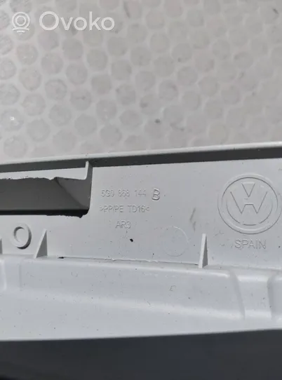 Volkswagen Golf VII Altro elemento di rivestimento sottoporta/montante 5G0868144B