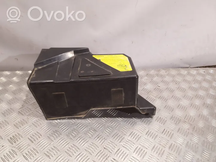 Volvo V70 Coperchio/tappo della scatola vassoio della batteria 8622335