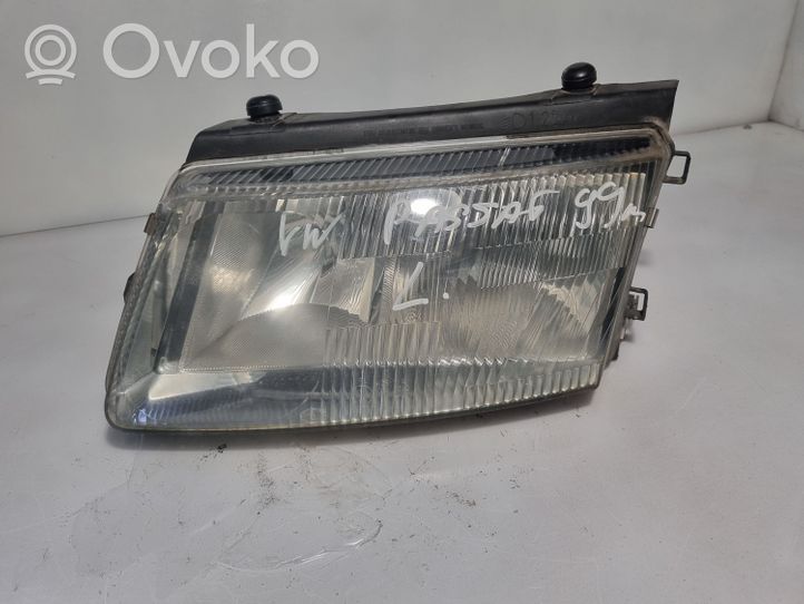 Volkswagen PASSAT B5 Lampa przednia 