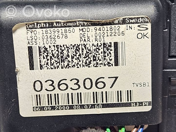Volvo XC70 Skrzynka bezpieczników / Komplet 9401802