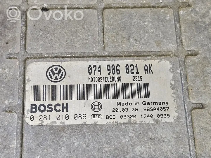 Volkswagen II LT Sterownik / Moduł ECU 074906021AK