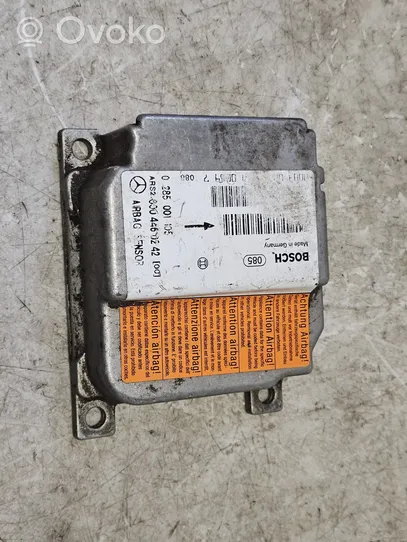 Mercedes-Benz Sprinter W901 W902 W903 W904 Module de contrôle airbag 0004460242