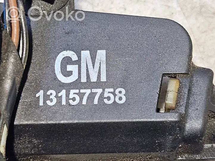 Opel Signum Galinių durų spyna 13157758