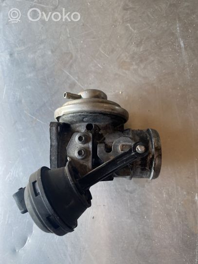 Volkswagen Bora Soupape vanne EGR 038129637B