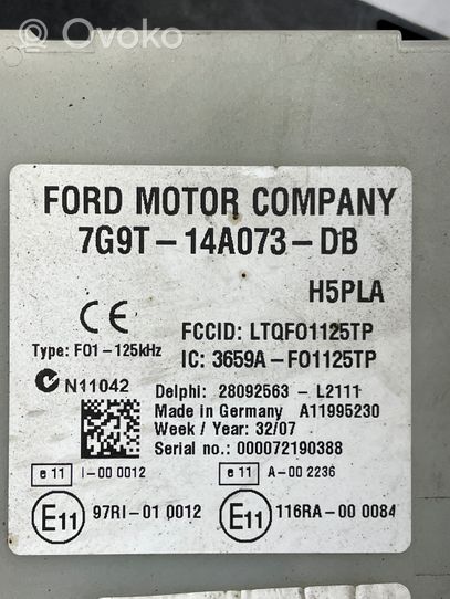 Ford Mondeo MK IV Module de fusibles 7G9T14A073DB