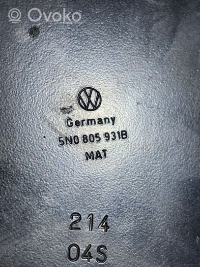 Volkswagen Tiguan Staffa del pannello di supporto del radiatore 5N0805931B