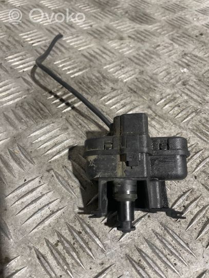 Volkswagen Tiguan Stellmotor Tankdeckel Tankklappe 5N0810773F