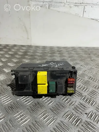 Mercedes-Benz E W210 Module de fusibles 0005401050