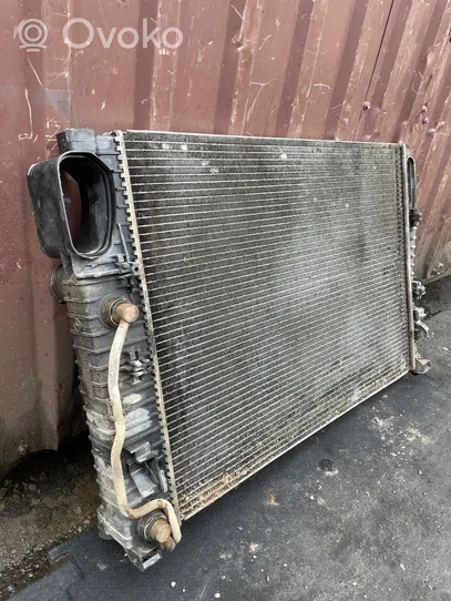 Mercedes-Benz CLS C219 Radiateur de refroidissement A2115003402