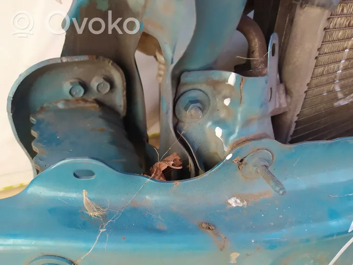 Toyota Yaris Priekinė kėbulo dalis 