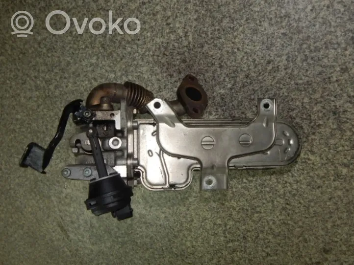 Volkswagen PASSAT B7 Other engine part 