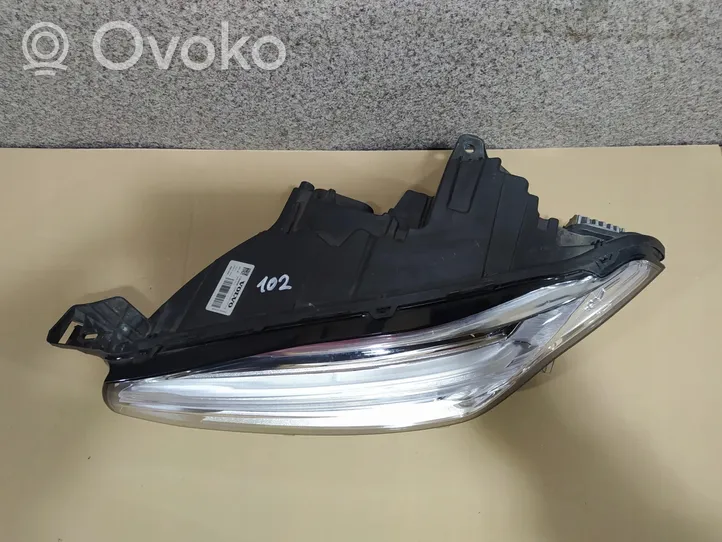 Volvo XC90 Phare frontale 31656997