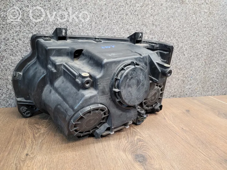 Land Rover Range Rover Sport L320 Lampa przednia 