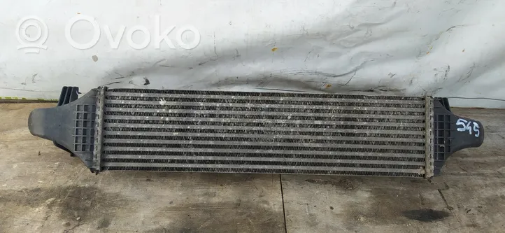 Mercedes-Benz A W176 Starpdzesētāja radiators 