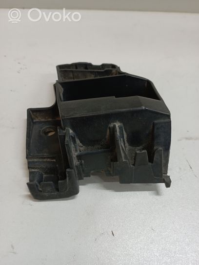 Volkswagen Golf VI Support de pare-chocs arrière 5K6807393A