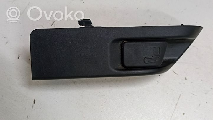 Toyota Auris E180 Degalų bako dangtelio atidarymo rankenėlė 