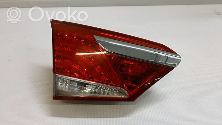 Hyundai i40 Lampy tylnej klapy bagażnika 924033Z0