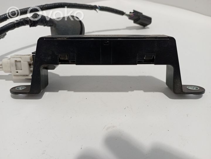 Toyota Auris E180 Interjero komforto antena 8999730070