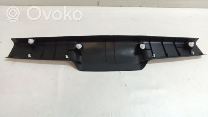 Toyota Auris E180 Garniture de hayon intérieur 6479002070