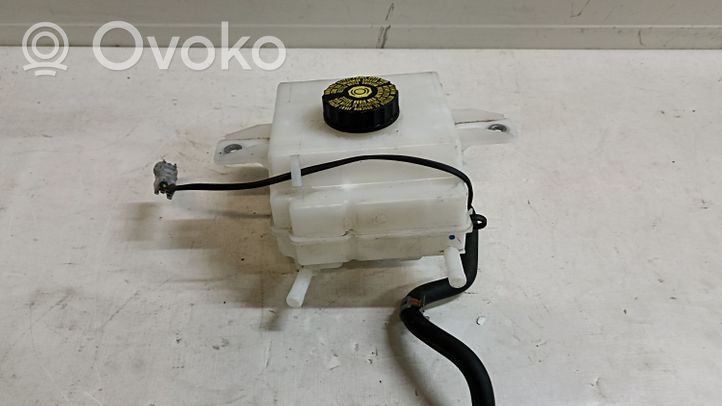 Toyota Auris E180 Réservoir de liquide de frein 0204789033