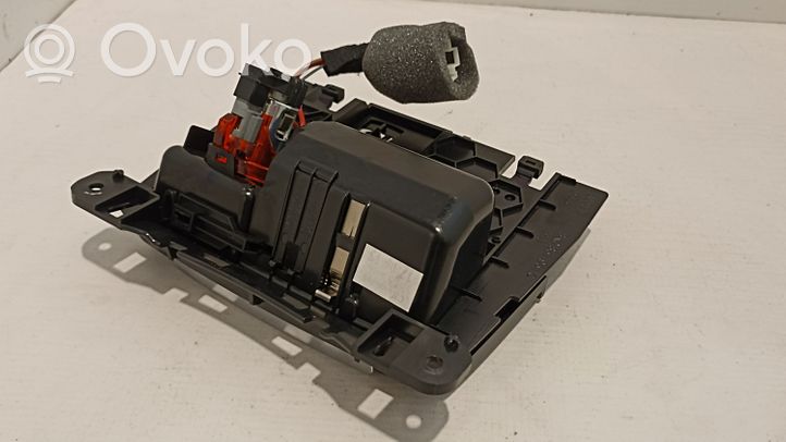 Audi Q5 SQ5 Popielniczka przednia tunelu środkowego 8K0857951C