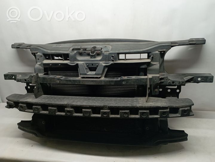 Volkswagen Touran I Set del radiatore 1T0805588