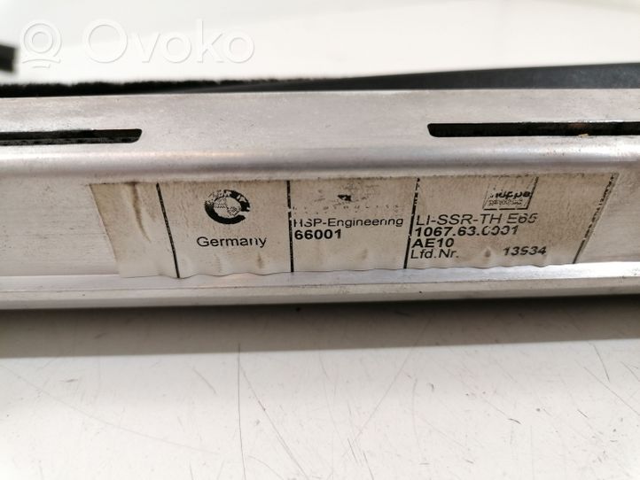 BMW 7 E65 E66 Takaoven häikäisysuoja/verho 0309120827