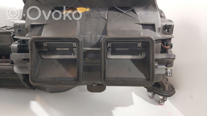 BMW 3 E92 E93 Salono oro mazgo komplektas 983360Z