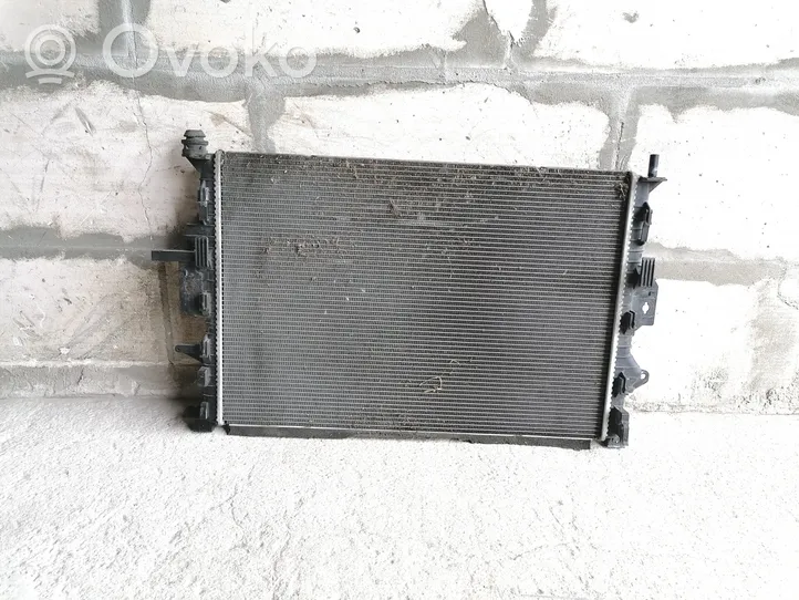 Volvo V40 Radiateur de refroidissement 