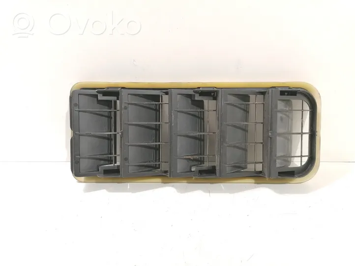 Volvo V40 Quarter panel pressure vent 8623444