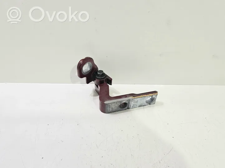 Volvo V40 Front door lower hinge 31352690