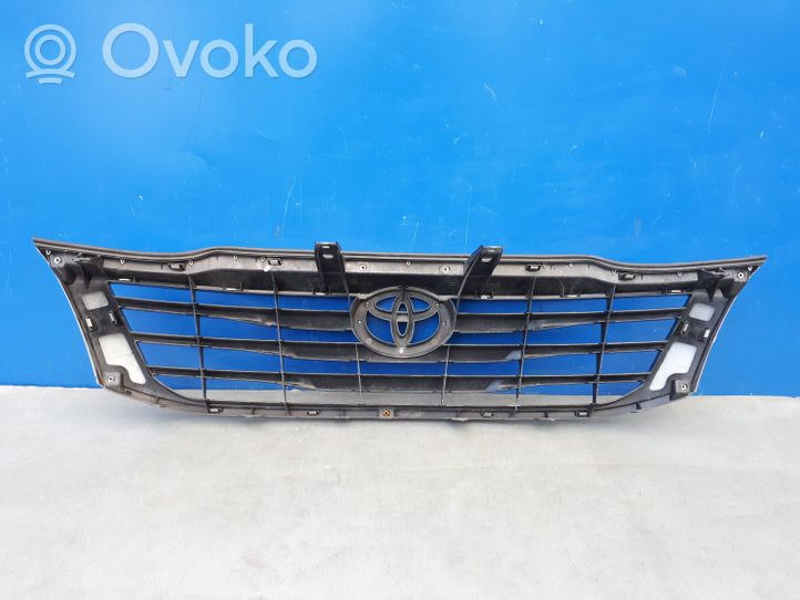 Toyota Hilux (AN10, AN20, AN30) Front bumper upper radiator grill 531110K480