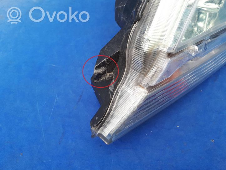 Lexus RX 300 Lampa przednia KOITO4813