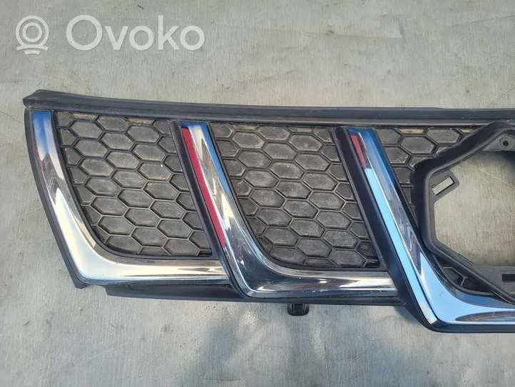 Suzuki Vitara (LY) Grille de calandre avant 7211160R0