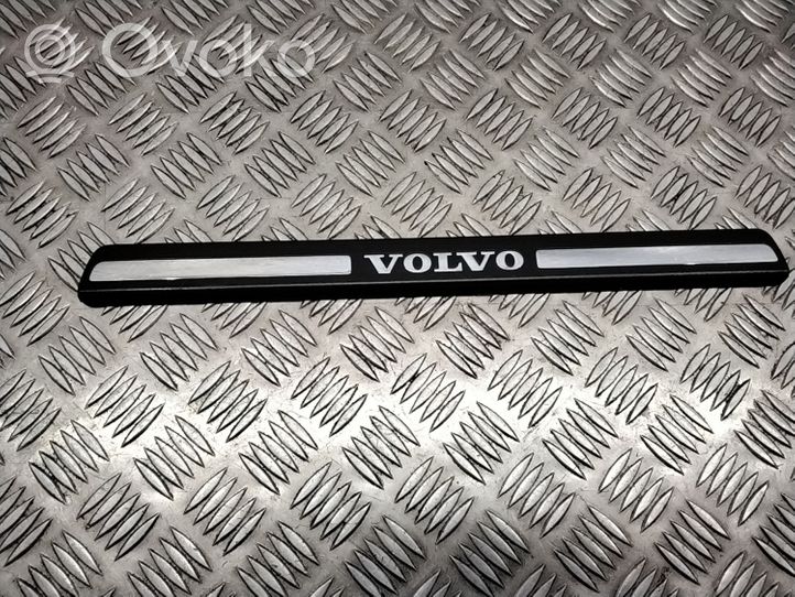 Volvo V70 Rivestimento anteriore minigonna laterale 8659960