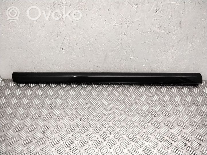 Volvo V70 Rivestimento della portiera anteriore (modanatura) 