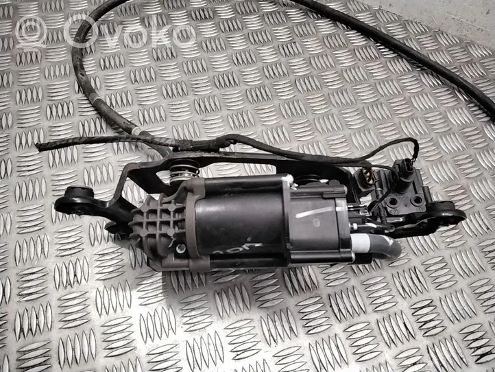 BMW X5 F15 Compresseur / pompe à suspension pneumatique 6875177