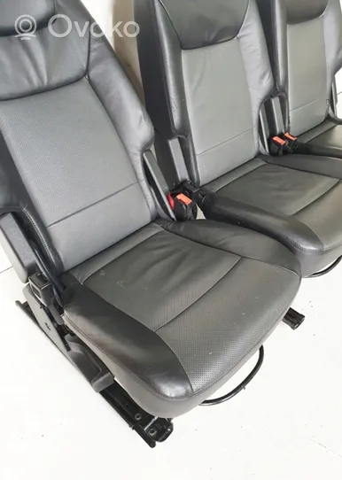 Ford S-MAX Second row seats 